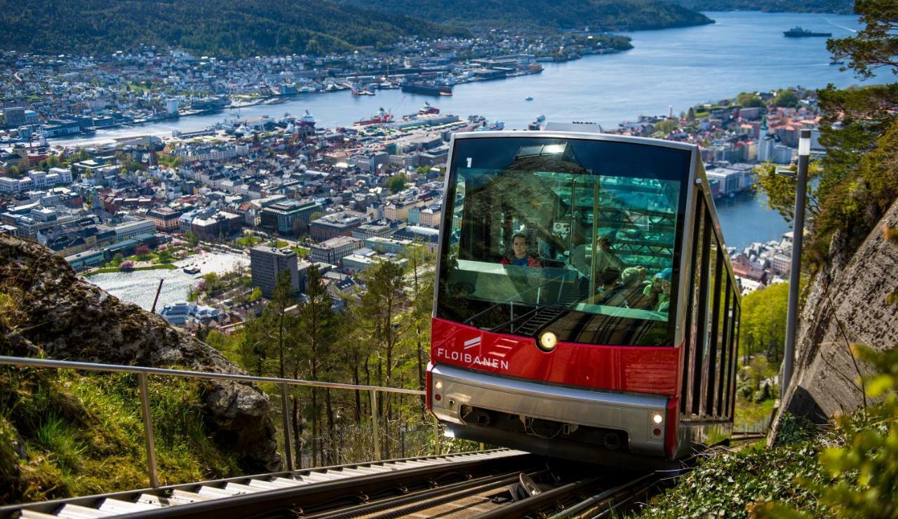 Central Location In The Heart Of Historic Bergen Buitenkant foto